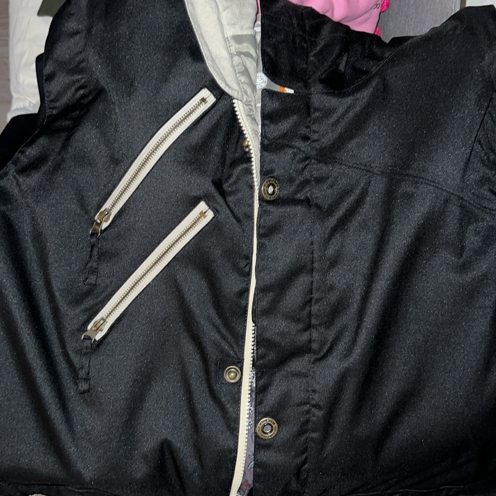 Ride snowboarding jacket 🧥 in good used condition worn 2-3 times - Picture 9 of 12
